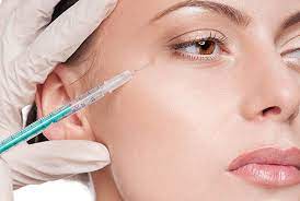 مزایا و معایب پرکننده های پوستی-https://dermatologyclinic.ir