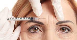 مزایا و معایب پرکننده های پوستی-https://dermatologyclinic.ir