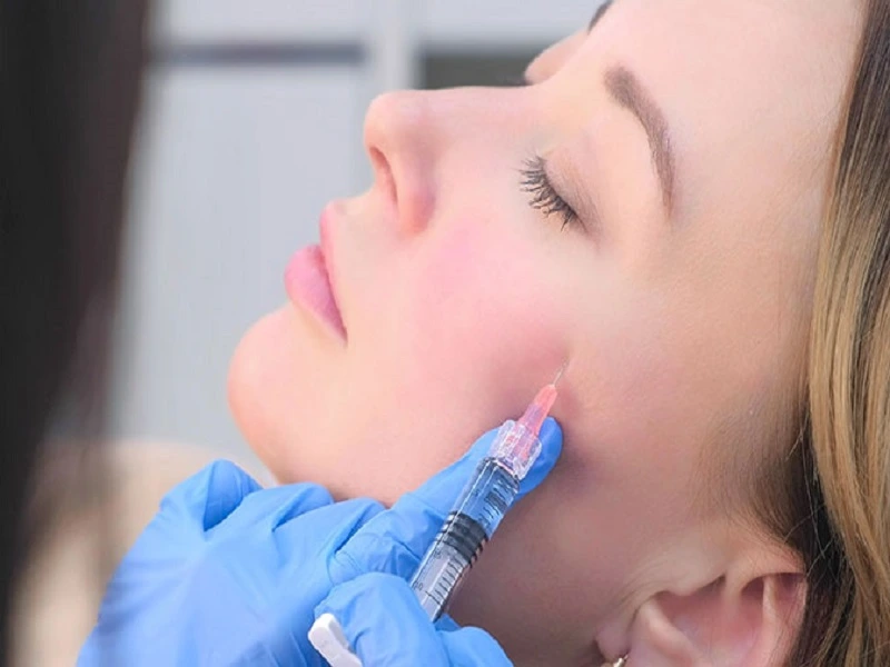 زمان بهبودی پس از دریافت فیلرهای پوستی چقدر است؟-https://dermatologyclinic.ir