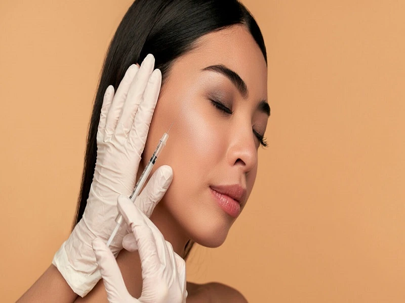 آیا پرکننده های صورت می توانند چهره شما را به جای جوانتر نشان دادن پف کرده نشان دهند؟-https://dermatologyclinic.ir