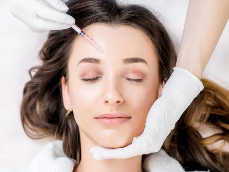 مدت ماندگاری فیلر پیشانی چقدر است؟-https://dermatologyclinic.ir