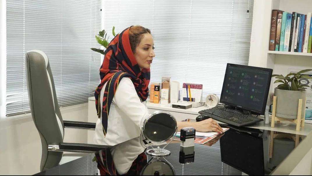 دکتر لیلا دیلمی درخشان